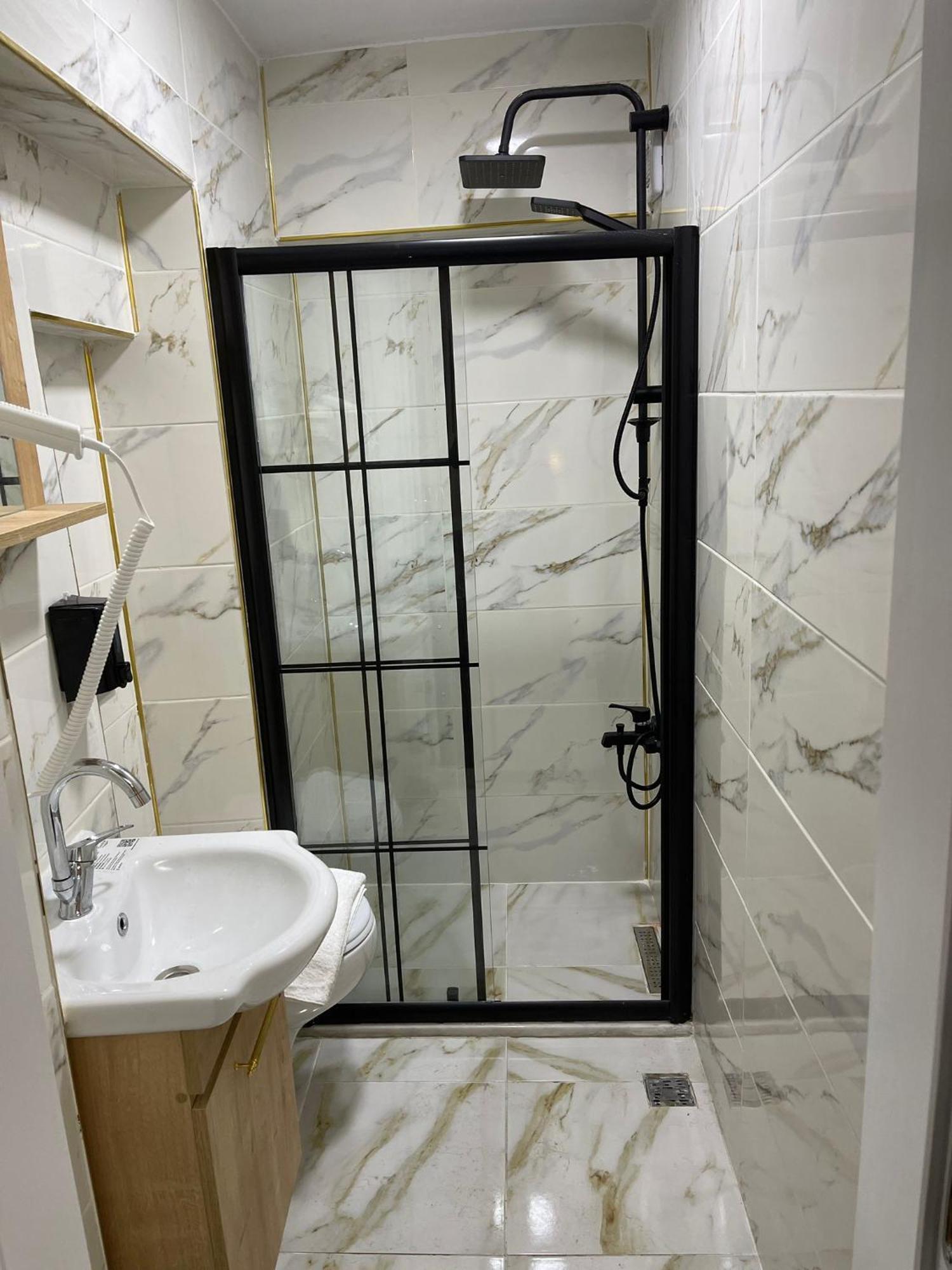 Taksim Rain Hause Aparthotel Istanbul Bagian luar foto